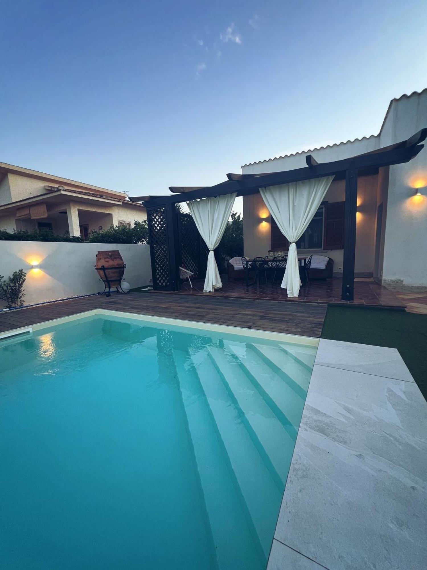 Villa I Mori Di Noro Valderice Luaran gambar